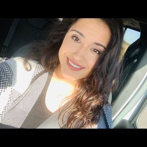 Meet your Posher, Ariel